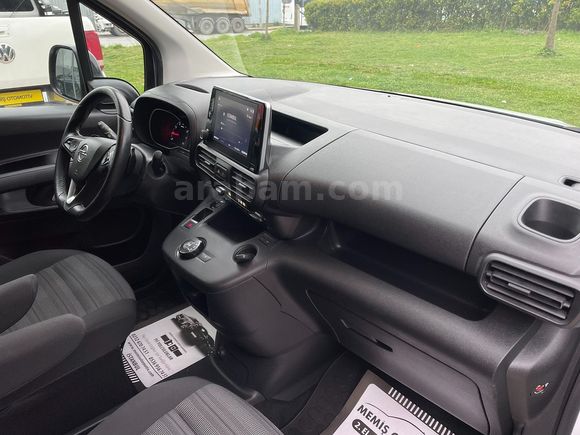 OPEL COMBO 1.5 CDTİ Elegance OTOMATİK VİTES 2022 MODEL