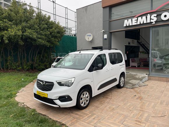OPEL COMBO 1.5 CDTİ Elegance OTOMATİK VİTES 2022 MODEL