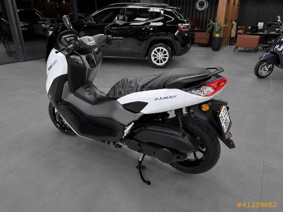 VM AUTO'DAN YAMAHA N MAX 125 HATASIZ BOYASIZ 196 KM