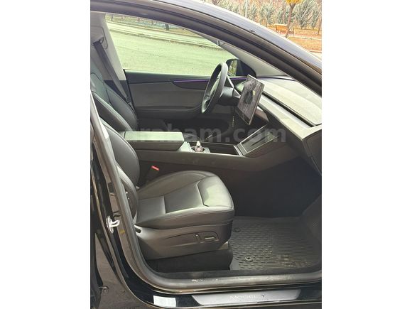 Sahibinden Tesla Model Y Premium 2025 Model 