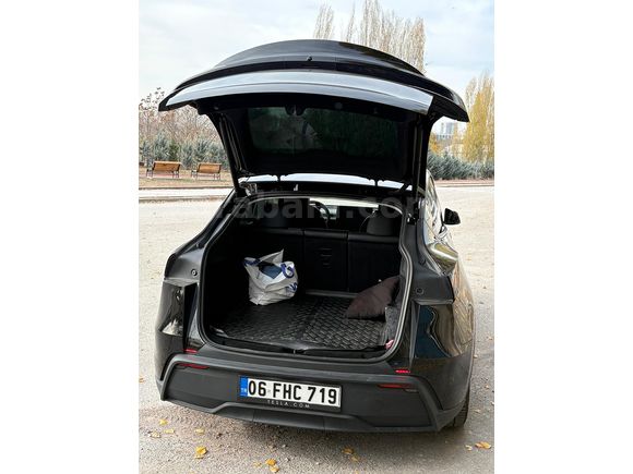Sahibinden Tesla Model Y Premium 2025 Model 