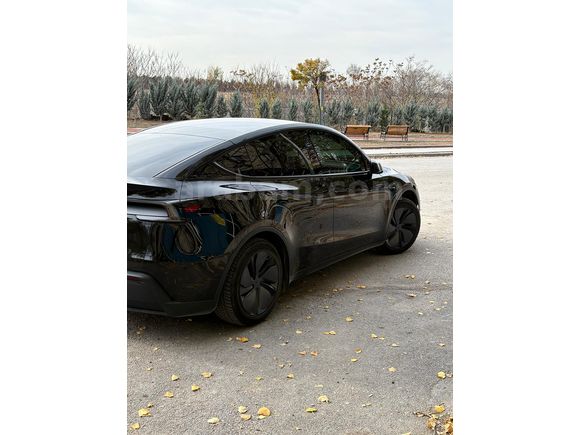 Sahibinden Tesla Model Y Premium 2025 Model 
