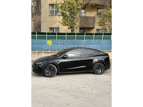 Sahibinden Tesla Model Y Premium 2025 Model 
