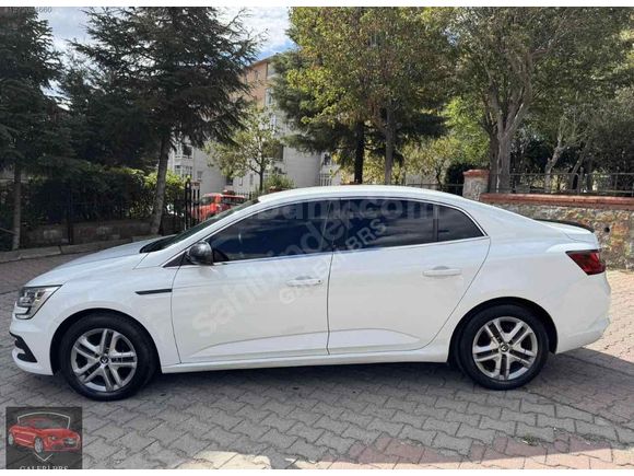 Sahibinden Renault Megane 1.3 TCe Joy 2022 Model 