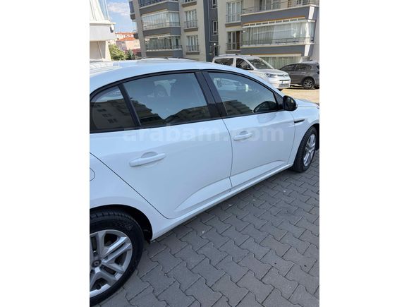 Sahibinden Renault Megane 1.3 TCe Joy 2020 Model 
