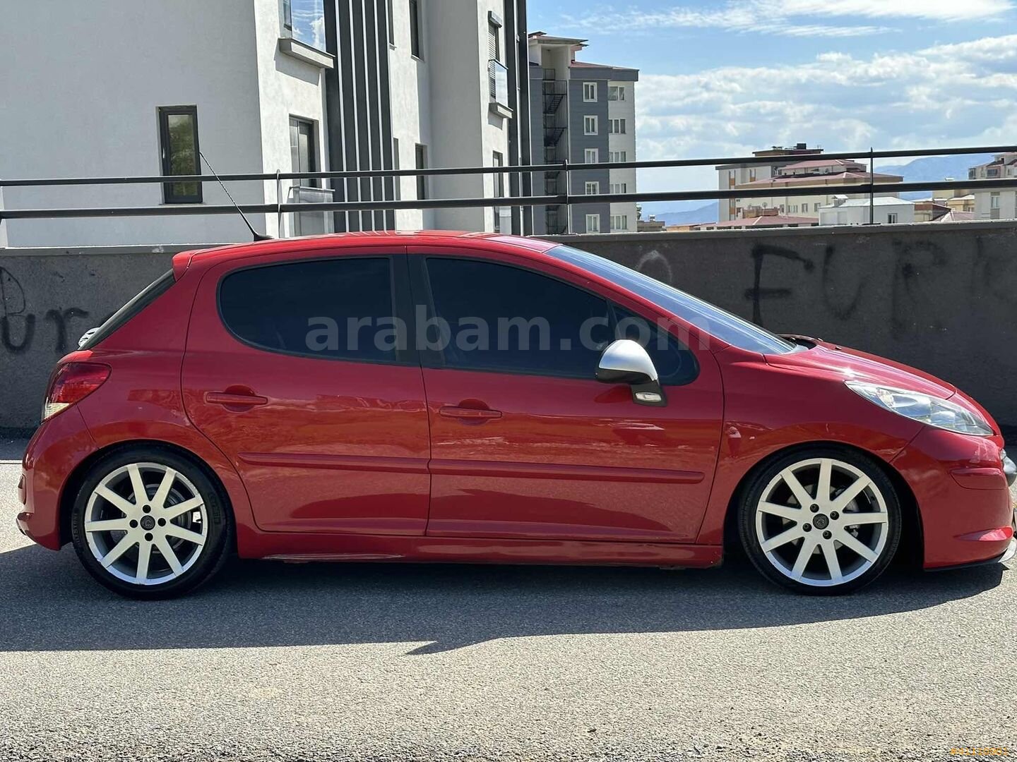Galeriden Peugeot 207 1.4 HDi Trendy 2008 Model Kahramanmaraş 267.000 km Kırmızı 5