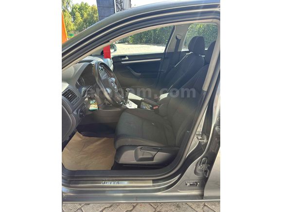 Sahibinden Volkswagen Jetta 1.6 TDi Primeline 2011 Model 