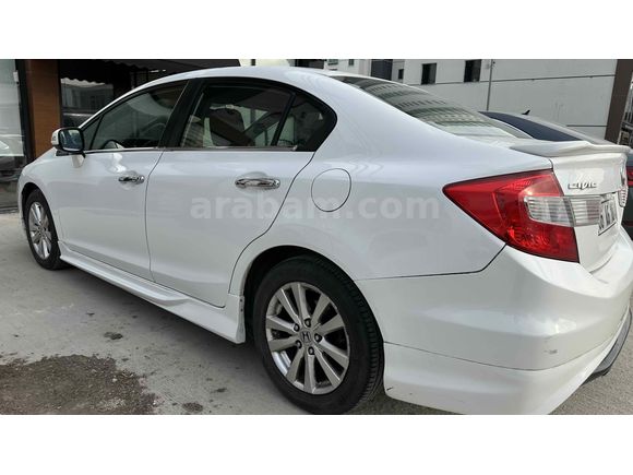 Sahibinden Honda Civic 1.6i VTEC Eco Elegance 2013 Model 
