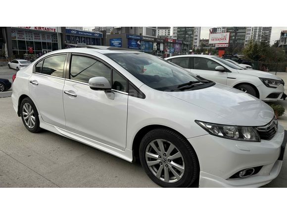Sahibinden Honda Civic 1.6i VTEC Eco Elegance 2013 Model 