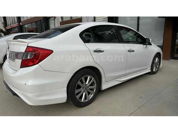 Sahibinden Honda Civic 1.6i VTEC Eco Elegance 2013 Model 