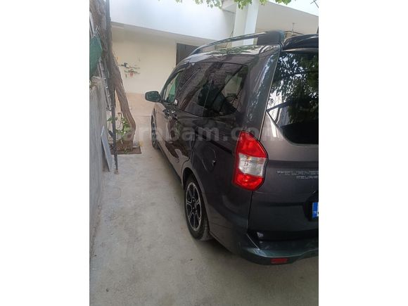 Sahibinden Ford Tourneo Courier 1.5 TDCi Titanium Plus 2023 Model