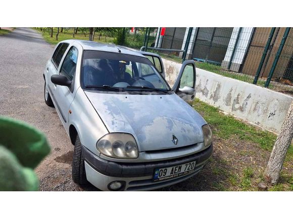Sahibinden Renault Clio 1.6 RXT 2000 Model  314.000 km Gri