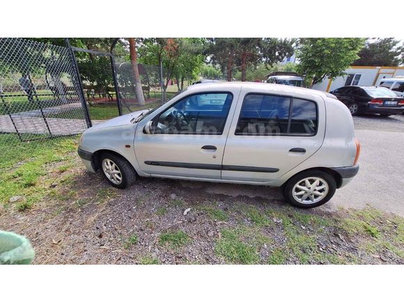 Sahibinden Renault Clio 1.6 RXT 2000 Model  314.000 km Gri