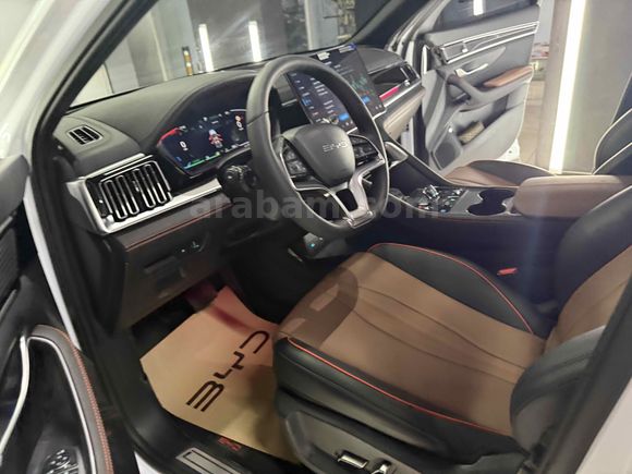  BYD Seal U DM-i 1.5 Phev 2025 Model 