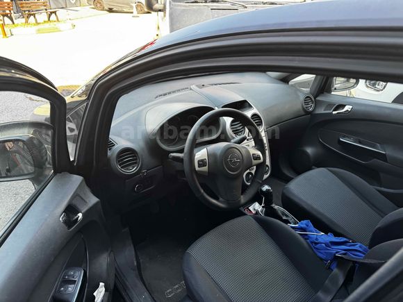 Galeriden Opel Corsa 1.2 Essentia 2011 Model Bursa
