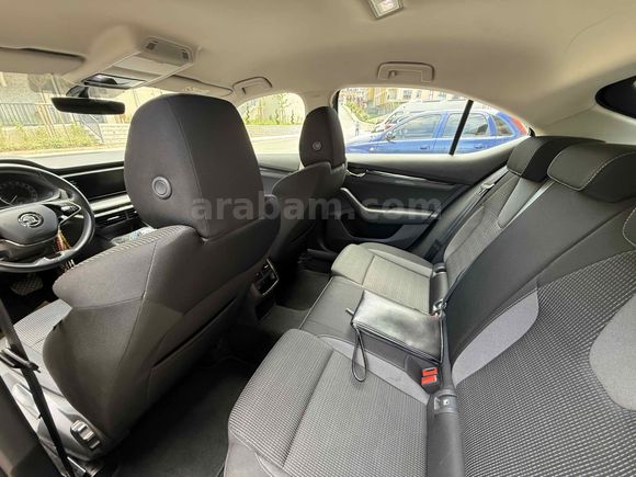 Sahibinden Skoda Octavia 1.0 e-Tec Elite 2022 105.000 KM 