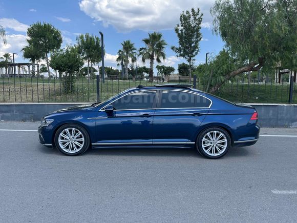 Sahibinden Cam Tavanlı Boyasız Değişensiz Tramersiz Ekstralı Passat 1.5 TSi Business 2020 Model 