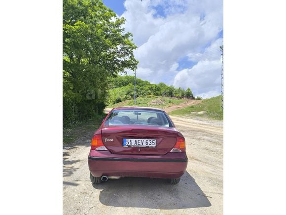 Sahibinden Ford Focus 1.6 Ghia 2004 Model