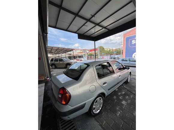 Sahibinden 187.000 KM Renault Clio 1.4
 Authentique 2004 Model 