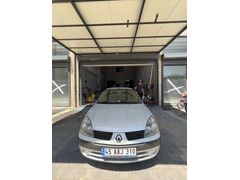 Sahibinden 187.000 KM Renault Clio 1.4
 Authentique 2004 Model 