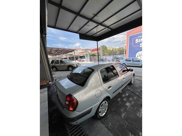 Sahibinden 187.000 KM Renault Clio 1.4
 Authentique 2004 Model 