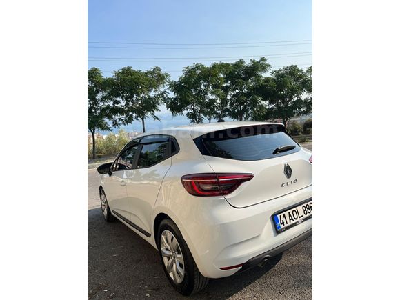 Sahibinden Renault Clio 1.0 SCe Joy 2023 Model