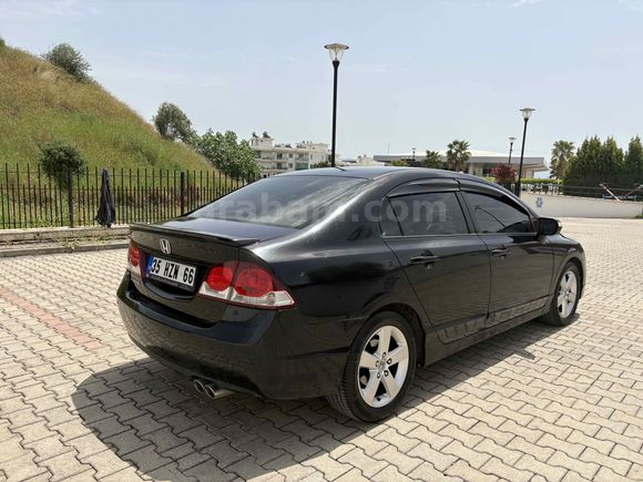 Sahibinden Honda Civic 1.6i VTEC Premium 2011 Model 