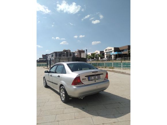 Galeriden Ford Focus 1.6 Ambiente 2001 Model Uşak