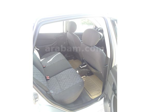 Galeriden Ford Focus 1.6 Ambiente 2001 Model Uşak