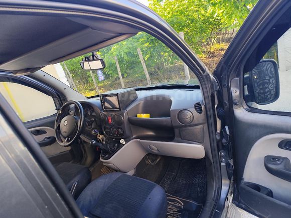 Sahibinden Fiat Doblo Combi 1.3 Multijet Active 2006 Model
