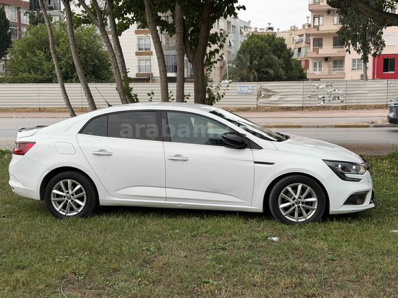 Galeriden Renault Megane 1.5 dCi Touch 2016 Model Antalya
