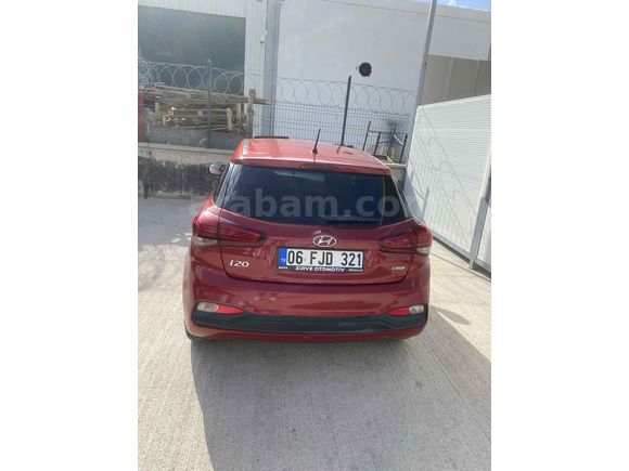 Sahibinden Hyundai i20 1.4 CRDi Style 2018 Model 