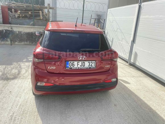Sahibinden Hyundai i20 1.4 CRDi Style 2018 Model 