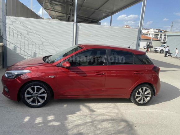 Sahibinden Hyundai i20 1.4 CRDi Style 2018 Model 