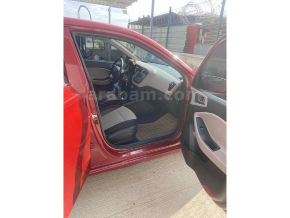 Sahibinden Hyundai i20 1.4 CRDi Style 2018 Model 