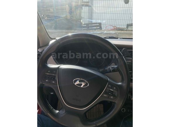Sahibinden Hyundai i20 1.4 CRDi Style 2018 Model 