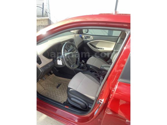 Sahibinden Hyundai i20 1.4 CRDi Style 2018 Model 
