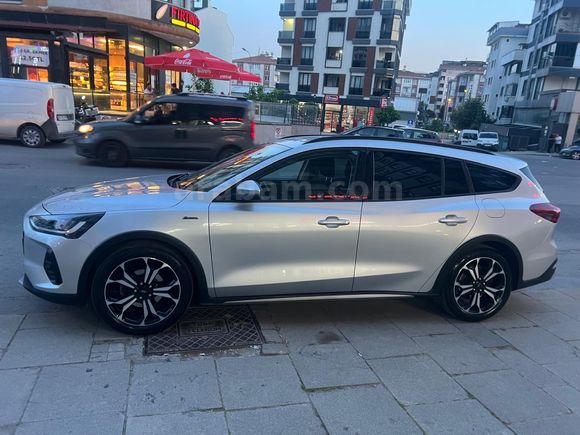 Sahibinden Ford Focus 1.5 TDCi Active X SW 2023 Model  80.000 km Gri