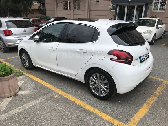 Sahibinden Peugeot 208 1.2 PureTech Allure 2015 Model 