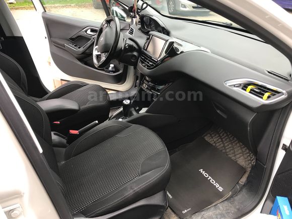 Sahibinden Peugeot 208 1.2 PureTech Allure 2015 Model 