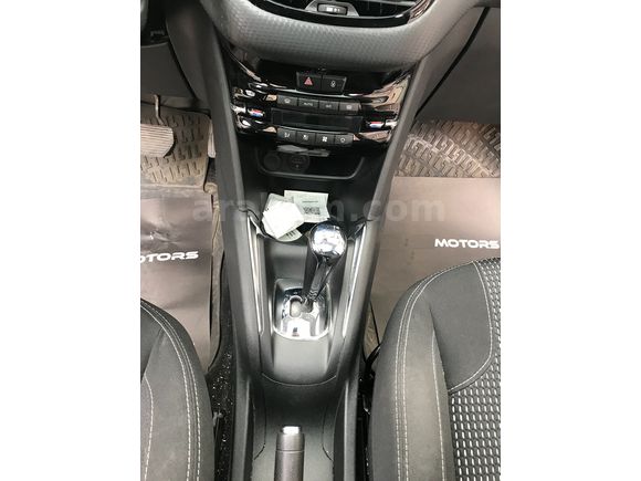 Sahibinden Peugeot 208 1.2 PureTech Allure 2015 Model 
