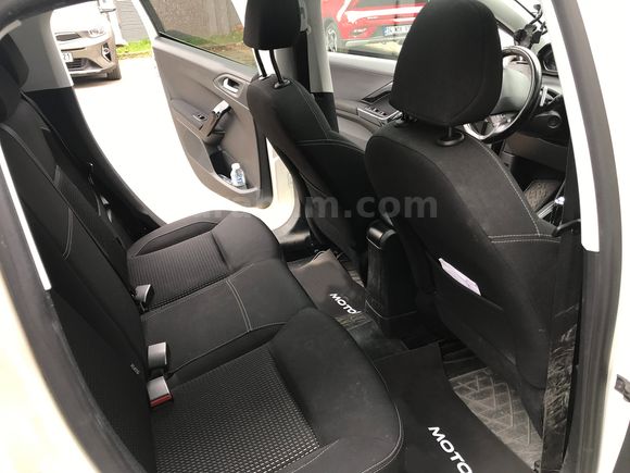 Sahibinden Peugeot 208 1.2 PureTech Allure 2015 Model 