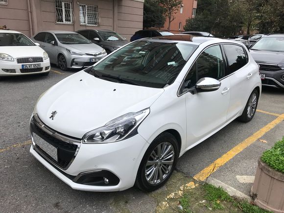 Sahibinden Peugeot 208 1.2 PureTech Allure 2015 Model 