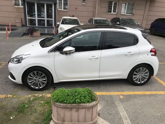 Sahibinden Peugeot 208 1.2 PureTech Allure 2015 Model 