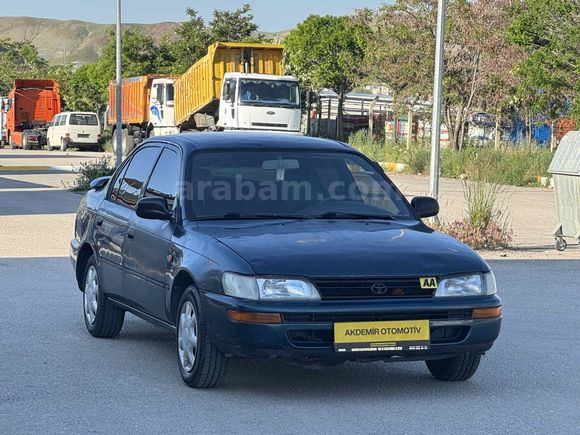Galeriden Toyota Corolla 1.6 XE 1996 Model Van