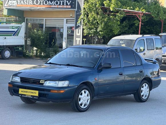 Galeriden Toyota Corolla 1.6 XE 1996 Model Van