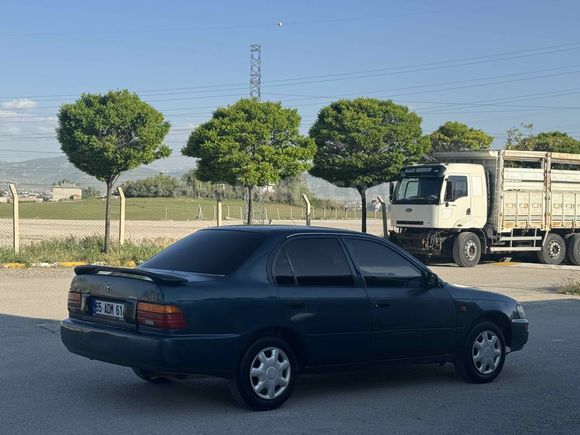Galeriden Toyota Corolla 1.6 XE 1996 Model Van