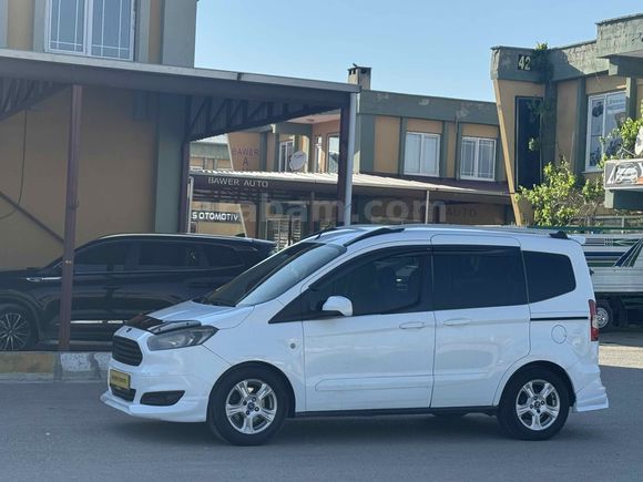 Galeriden Ford Tourneo Courier 1.6 TDCi Titanium 2017 Model Van