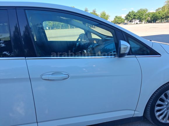 188000 km Ford C-Max 1.6 TDCi Titanium 2013 Model 