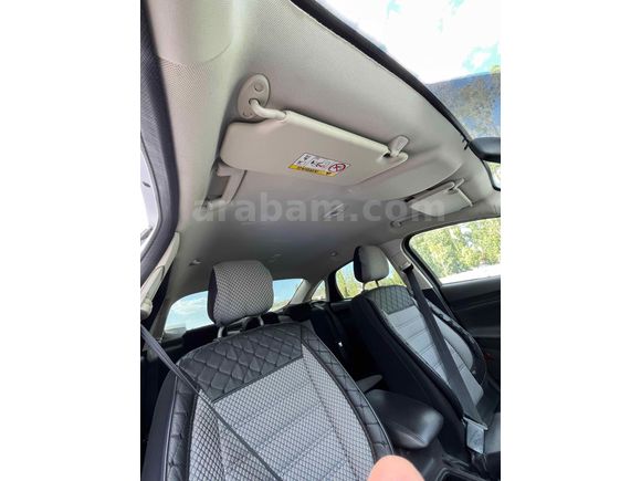 SAHİBİNDEN HATASIZ BOYASIZ 2017 MODEL FORD FOCUS TRENDX    ORJİNAL 130 BİNDE